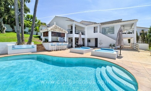 Villa for sale in East Marbella 