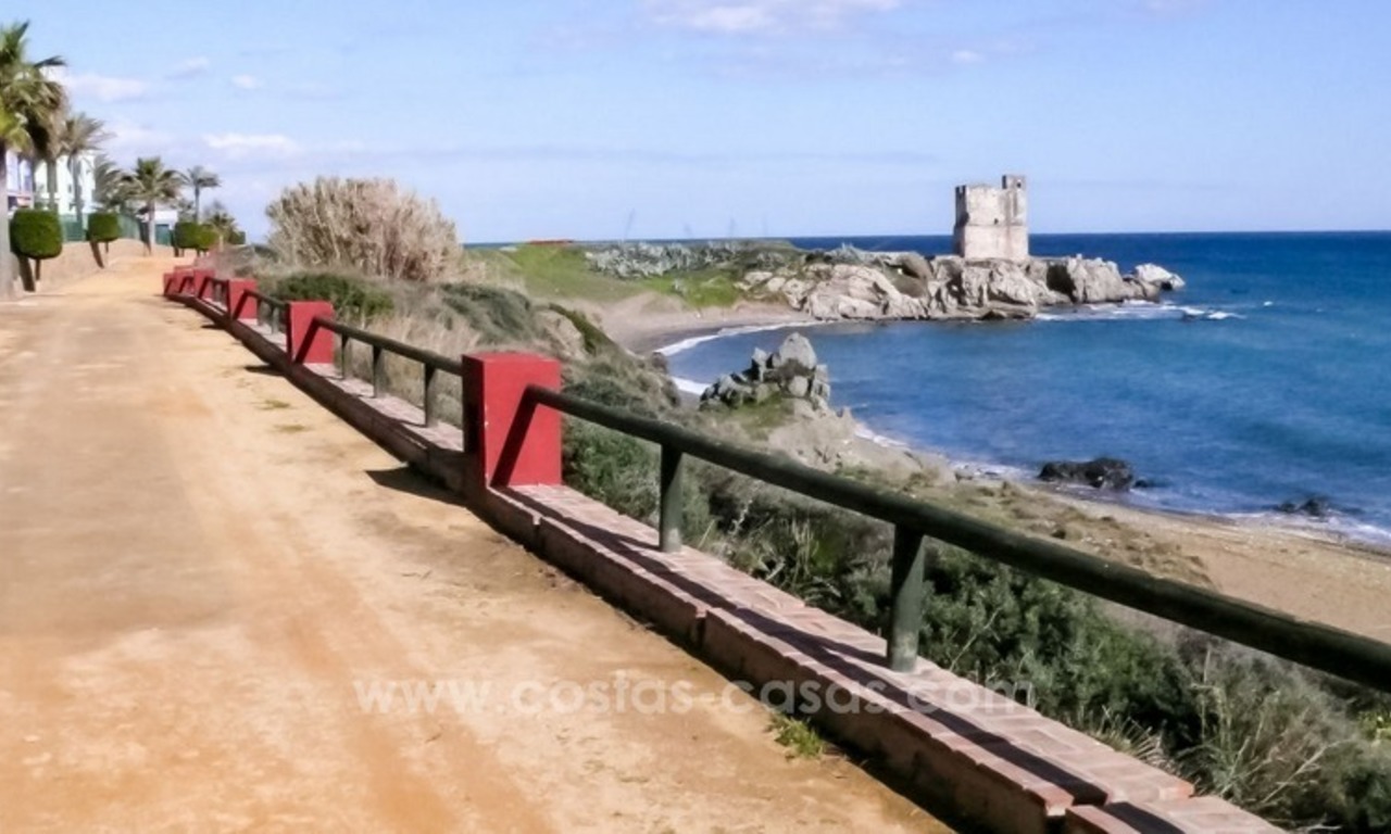 New modern villas for sale on the Costa del Sol, between Estepona and Casares 13