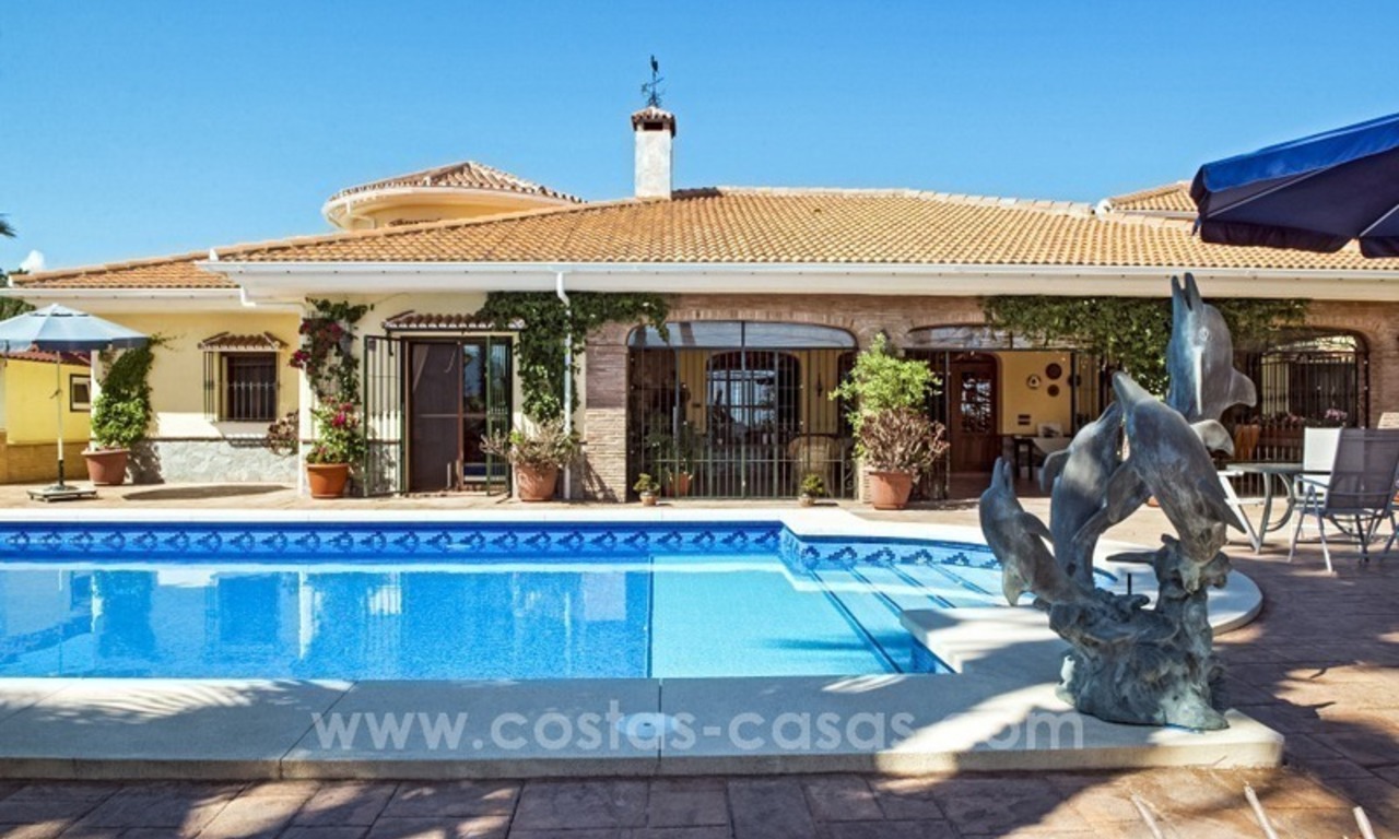 Large country villa for sale close to Málaga airport, Costa del Sol 11