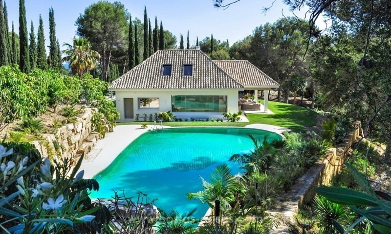 New frontline golf contemporary luxury villa for sale in East Marbella 0