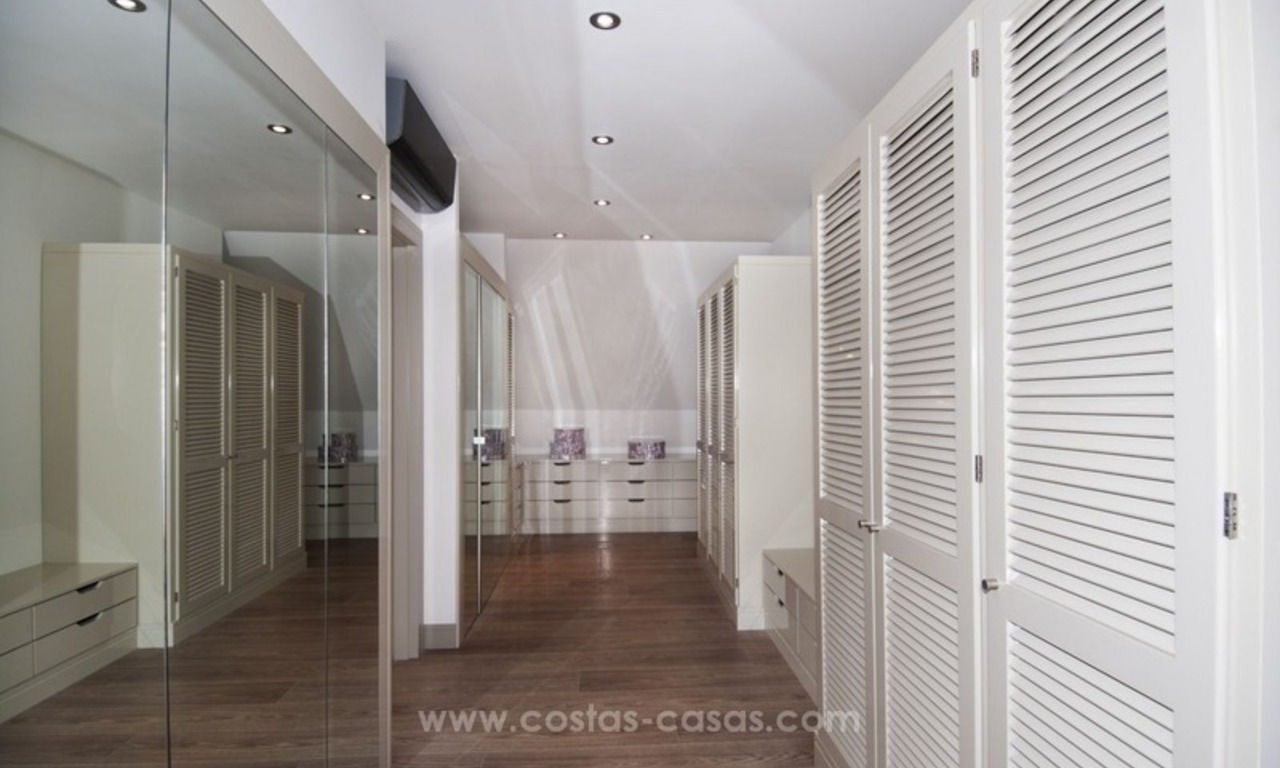 New frontline golf contemporary luxury villa for sale in East Marbella 28