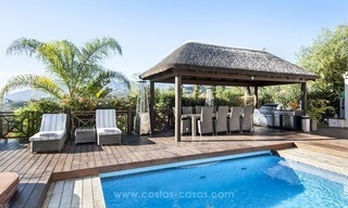 Villa with sea views for sale in East Marbella 12