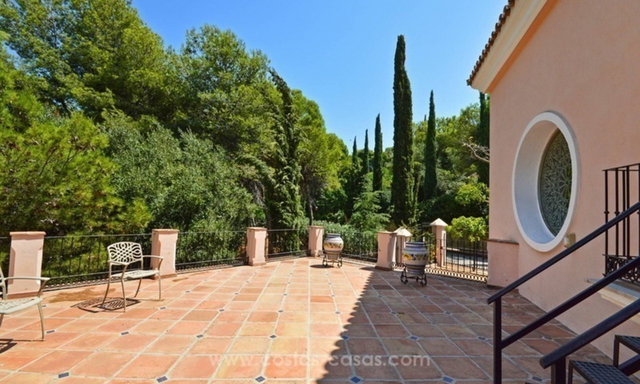 Luxury villa for sale, front line golf, in Marbella East 29