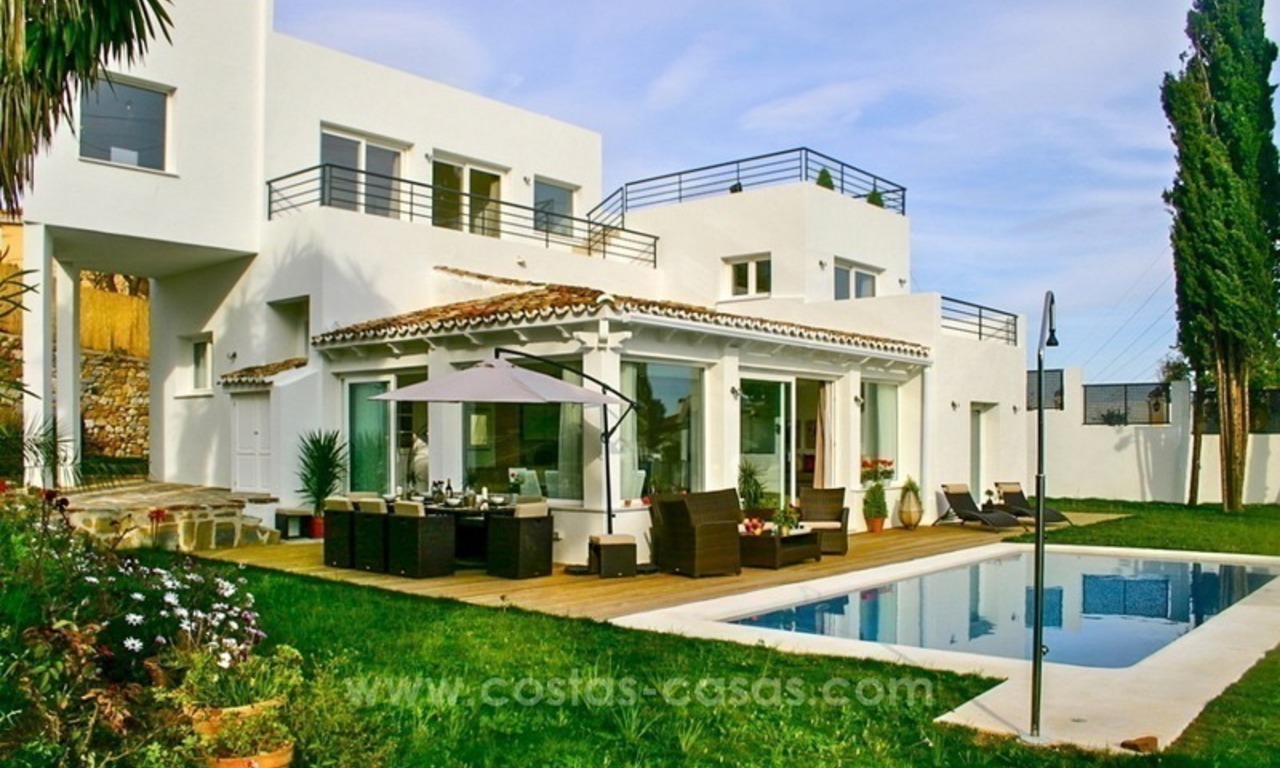 Modern contemporary villa with excellent panoramic sea views in Marbella 1