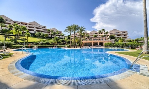 Luxury top floor apartment for sale in Benahavis, Marbella 