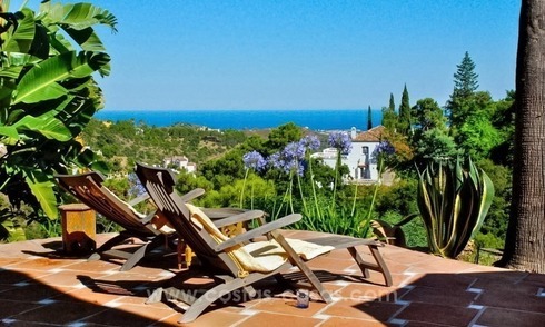 Charming villa for sale with excellent sea views in El Madroñal, Benahavis - Marbella 