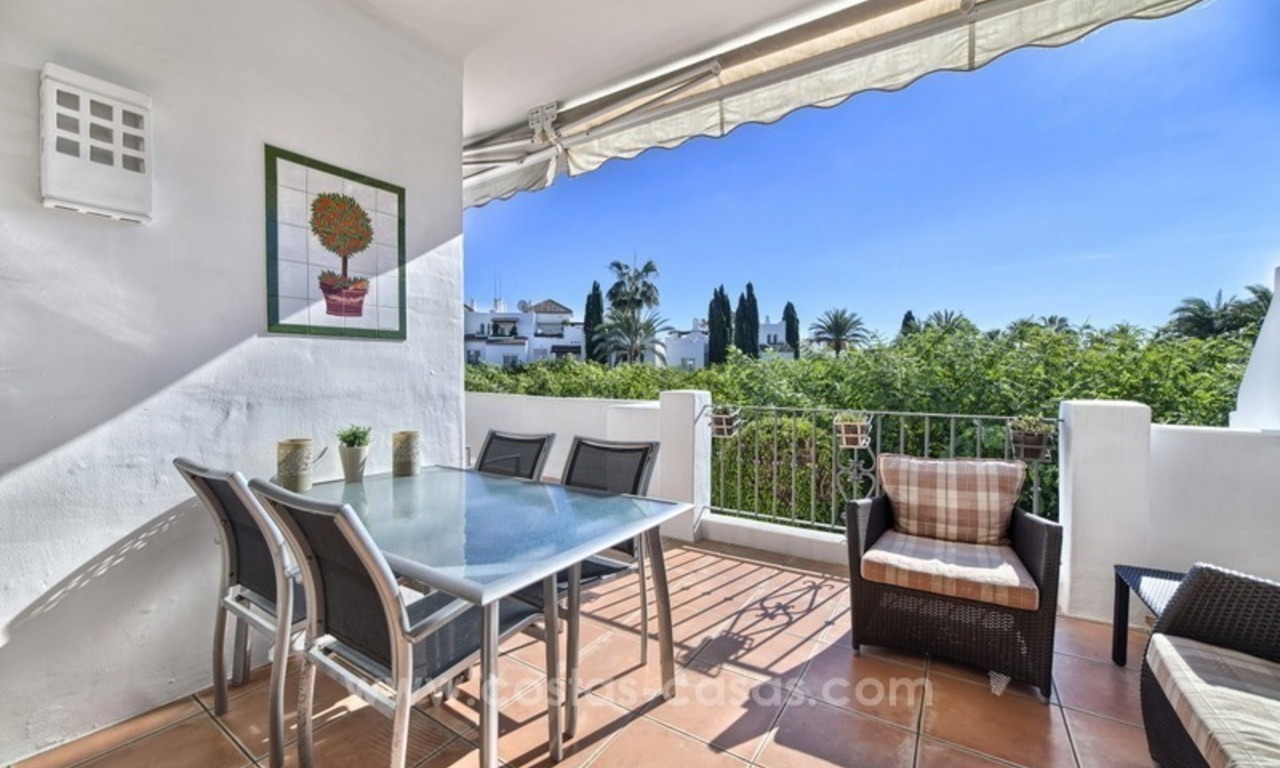 Apartment in a frontline beach complex for sale on the New Golden Mile, Estepona 5