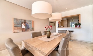 Apartment in a frontline beach complex for sale on the New Golden Mile, Estepona 12