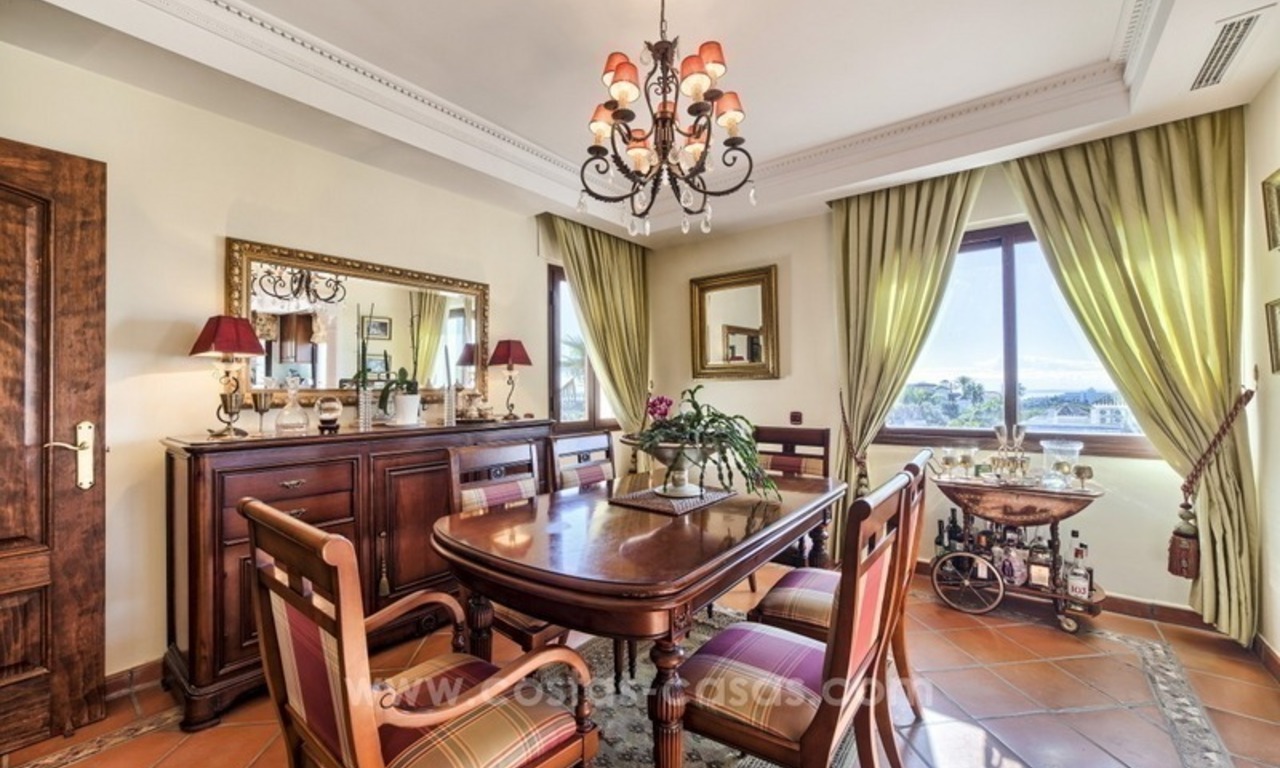 Spacious, quality villa for sale with sea views in Benahavis - Marbella 13