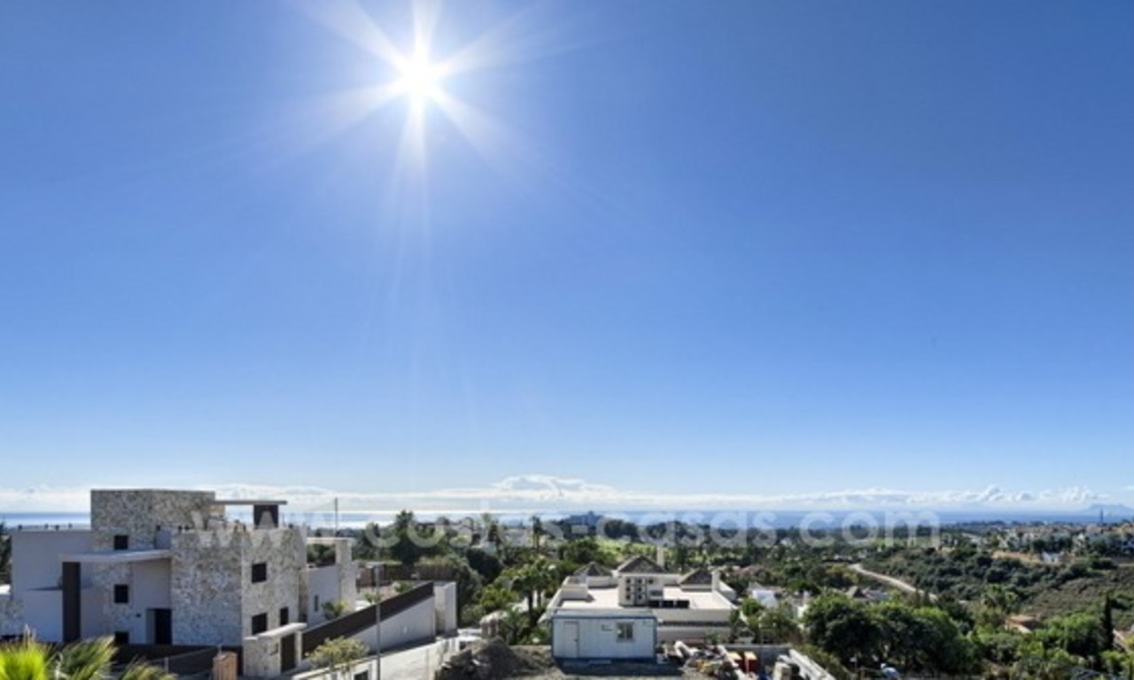 Spacious, quality villa for sale with sea views in Benahavis - Marbella 8