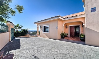 Spacious, quality villa for sale with sea views in Benahavis - Marbella 4