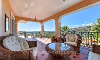 Spacious, quality villa for sale with sea views in Benahavis - Marbella 6