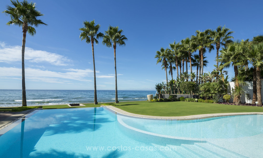 Modern Frontline beach villa for sale on the East of Marbella 14984