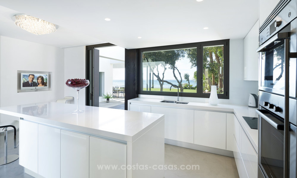 Modern Frontline beach villa for sale on the East of Marbella 14989