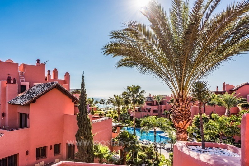 Beautiful frontline beach penthouse for sale on the New Golden Mile, in Estepona - Marbella