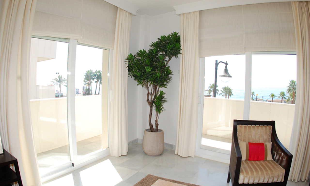 Modern beachfront apartment for sale, on the boulevard in the centre of Estepona 9