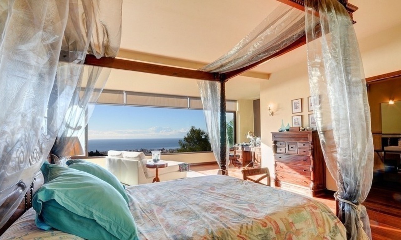 Luxury villa with sea views for sale near Marbella town 15