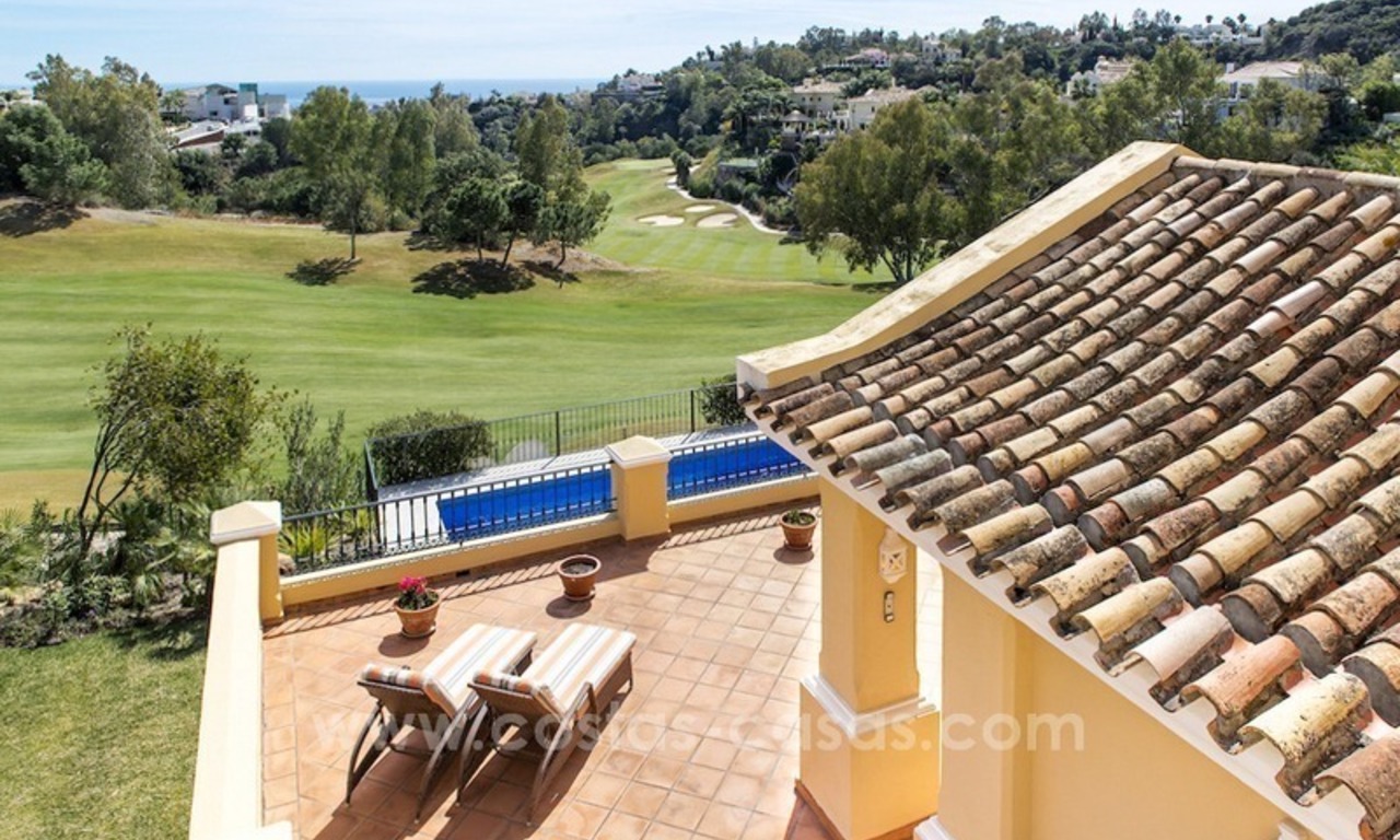 Large frontline golf villa for sale in Nueva Andalucía, Marbella 1
