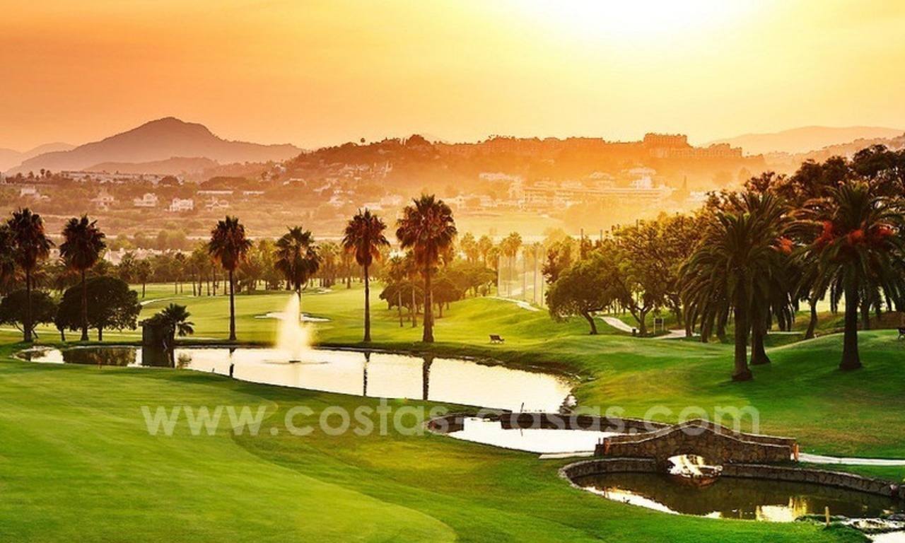 Brand-new contemporary frontline golf villa for sale in Nueva Andalucía, Marbella 31