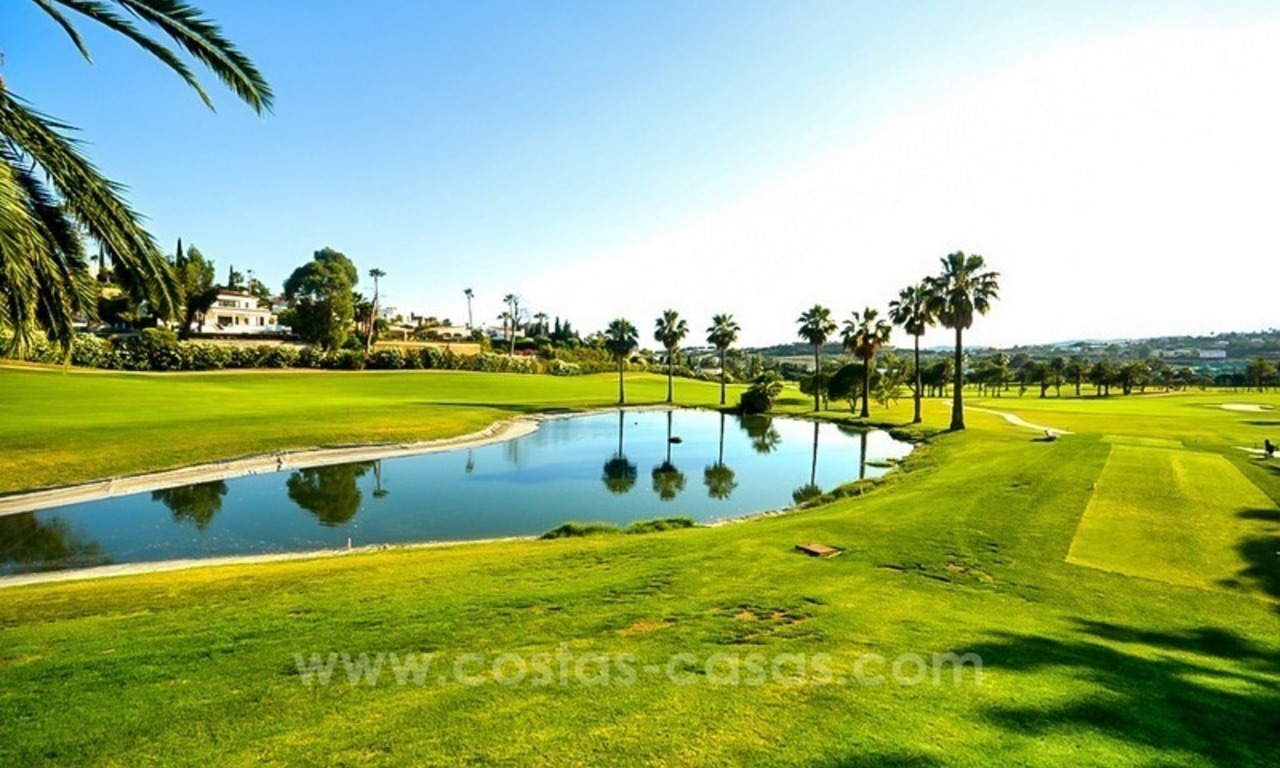 Brand-new contemporary frontline golf villa for sale in Nueva Andalucía, Marbella 30