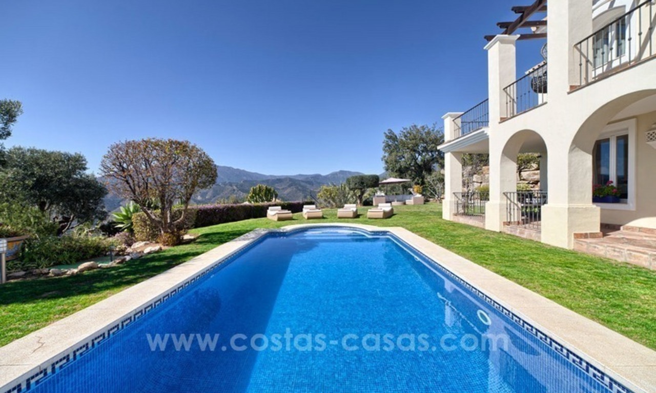 Luxury villa with amazing views for sale above the Golden Mile, Marbella 8