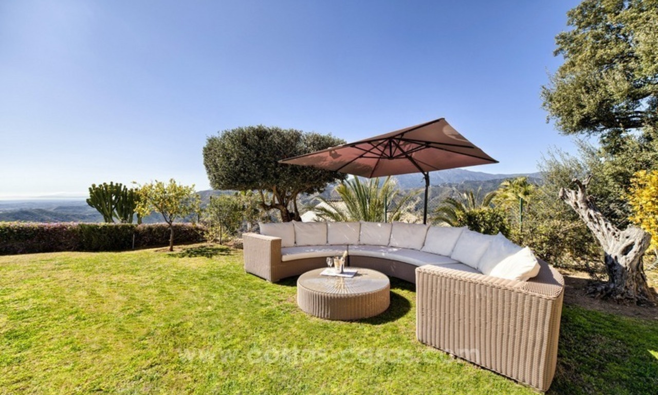 Luxury villa with amazing views for sale above the Golden Mile, Marbella 3