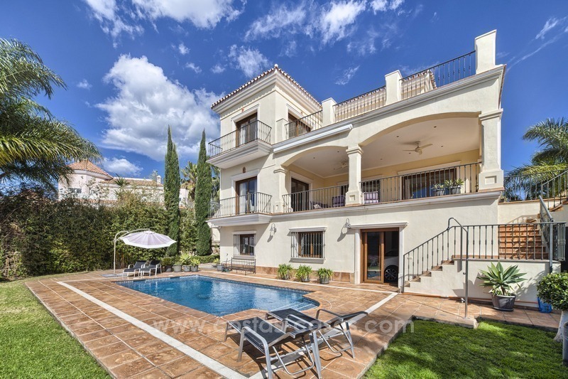 Luxury villa for sale with sea views in Benahavis, Marbella