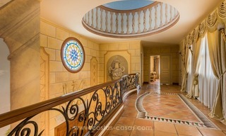 Elegant luxurious traditional style villa for sale in Sierra Blanca, the Golden Mile, Marbella 14