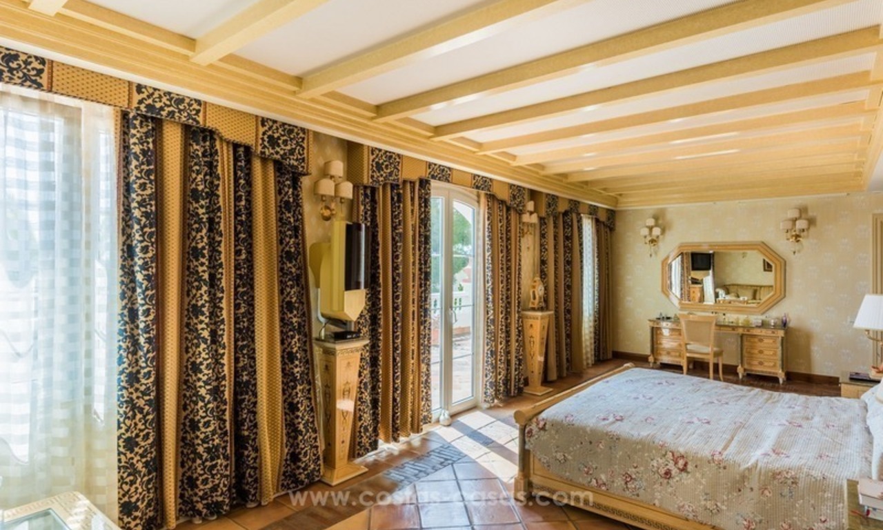 Elegant luxurious traditional style villa for sale in Sierra Blanca, the Golden Mile, Marbella 12