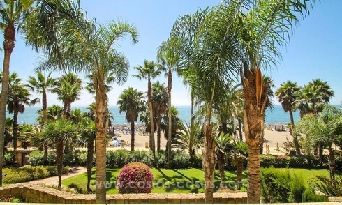 Beachfront apartment for sale, frontline Golden Mile - Marbella 