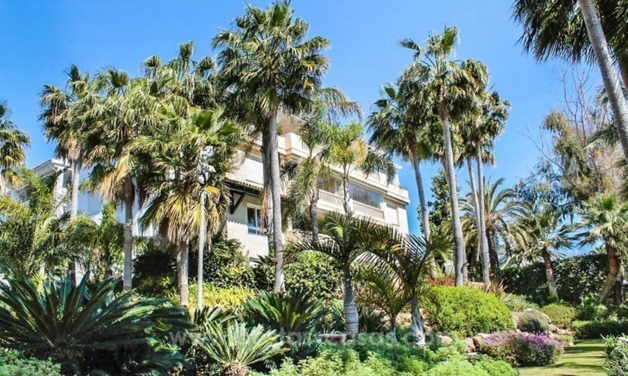 Beachfront apartment for sale, frontline Golden Mile - Marbella 3