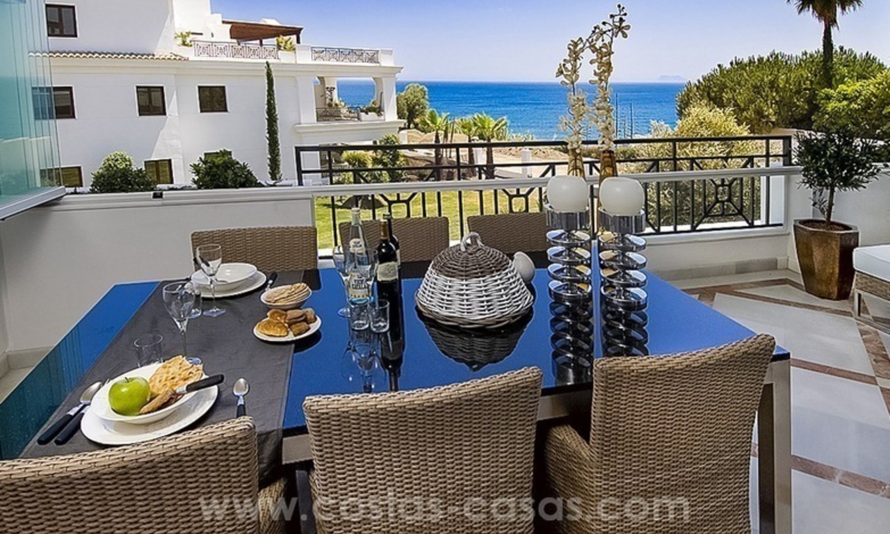 Frontline beach luxury apartment for sale, Estepona, Costa del Sol 7