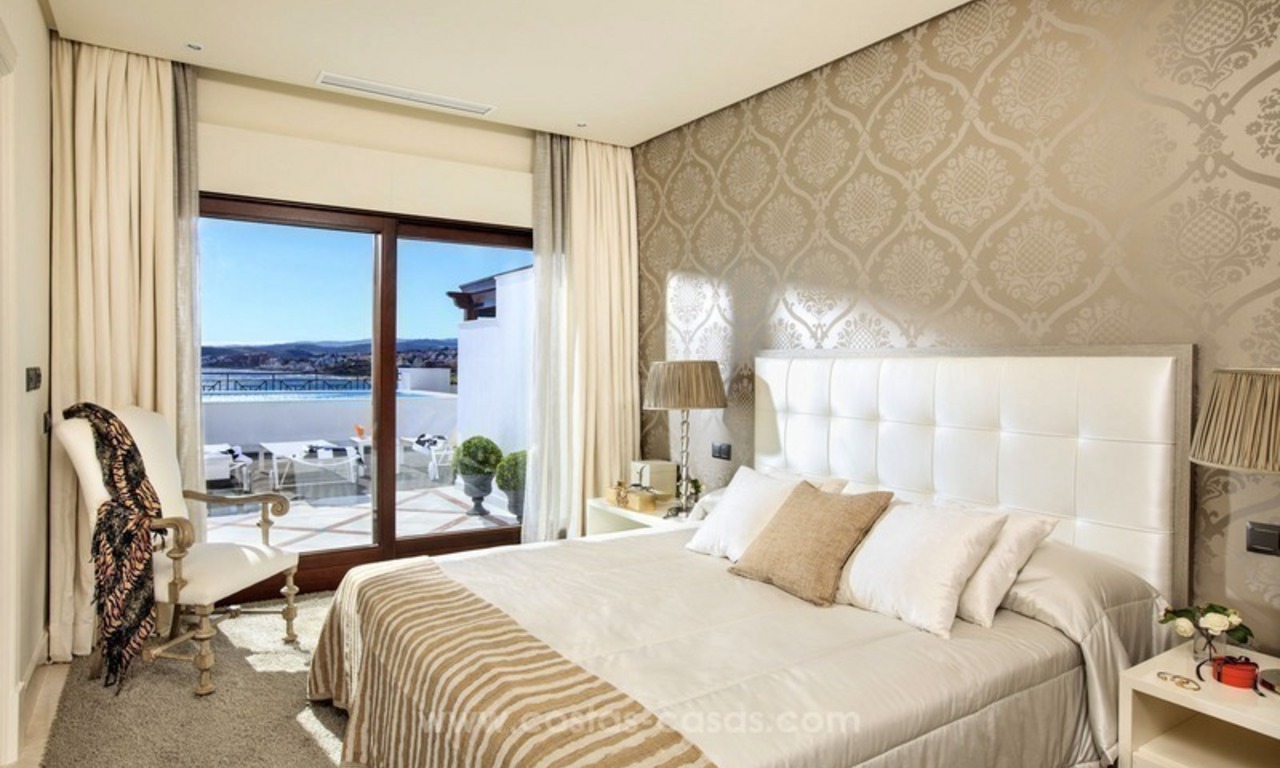 Frontline beach luxury apartment for sale, Estepona, Costa del Sol 16