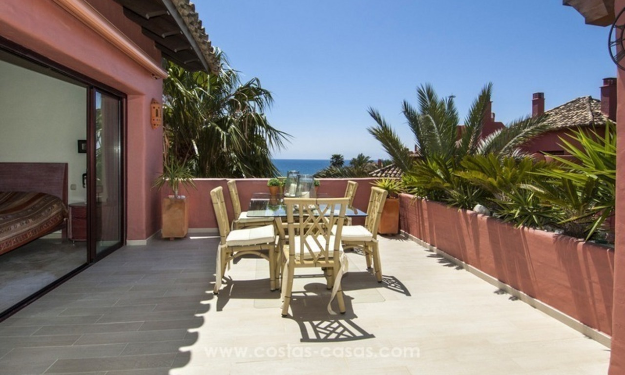 Luxury beachfront penthouse apartment for sale on the New Golden Mile between Marbella and Estepona 10