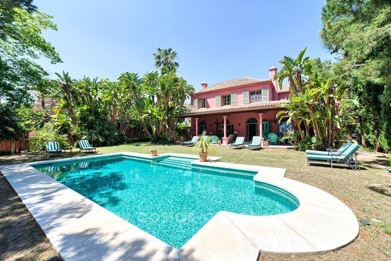 Renovated charming villa for sale in Hacienda Las Chapas – Marbella