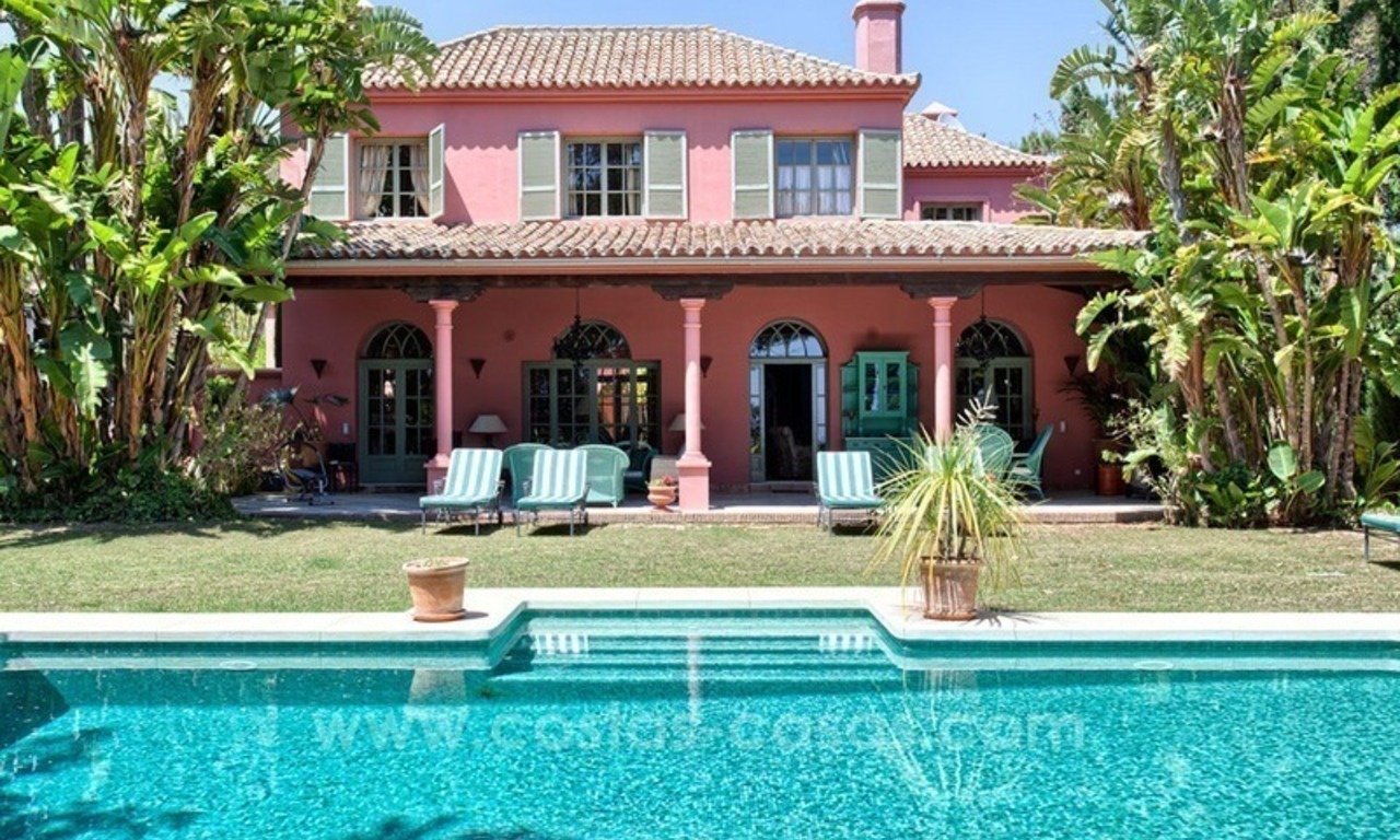 Renovated charming villa for sale in Hacienda Las Chapas – Marbella 1