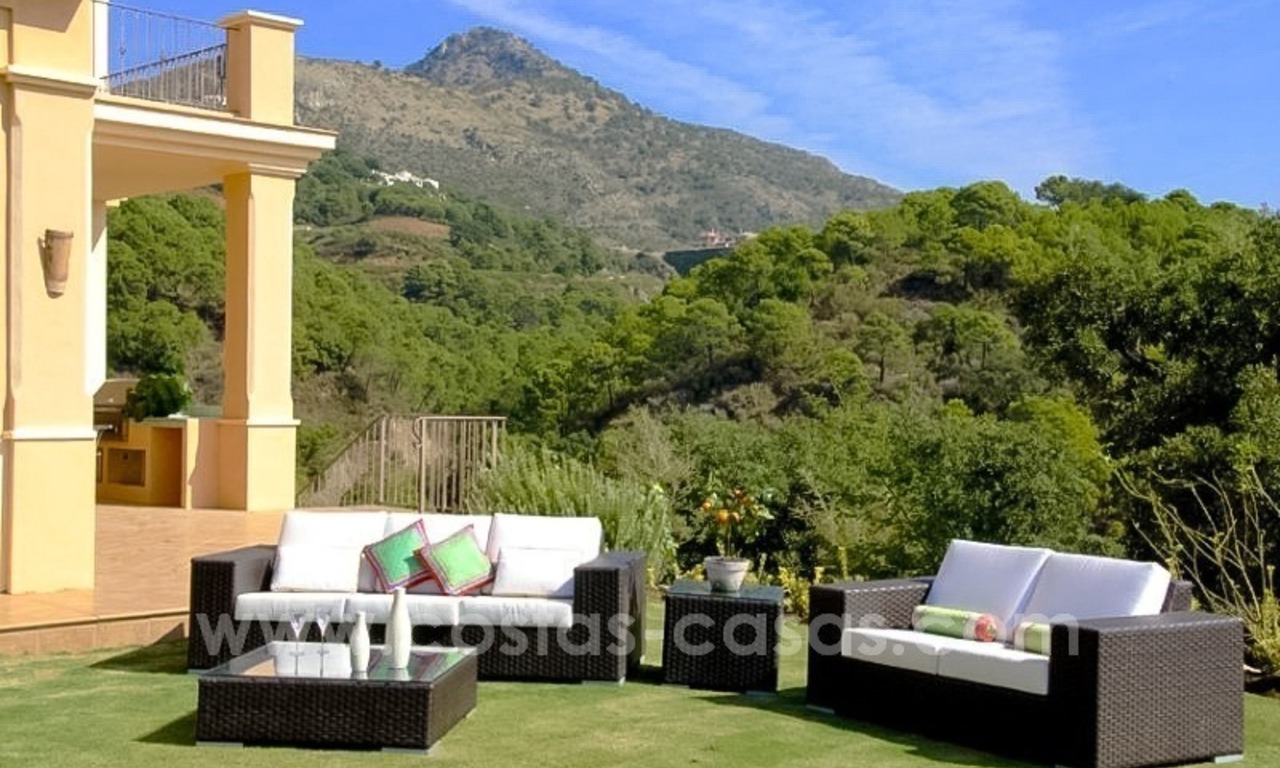 For Sale: Classic Villa at Golf Resort in Benahavís – Marbella 3