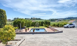Lovely fully renovated villa - finca for sale in Estepona, Costa del Sol 3