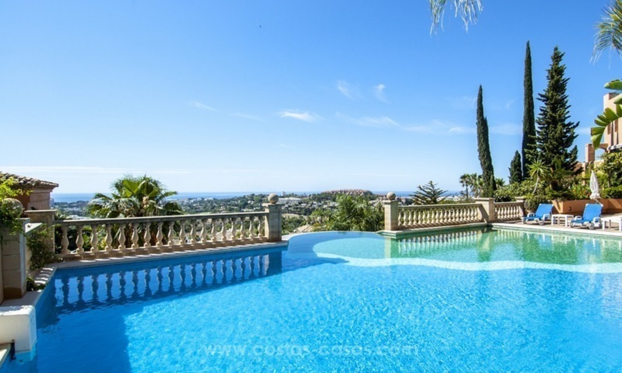 Marbella – Nueva Andalucia For Sale: Stunning Fully Refurbished Apartment In Highly Sought After Complex 4