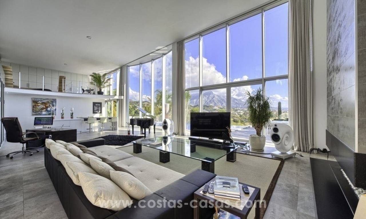 Stunning Modern Villa for sale in Nueva Andalucia, Marbella - Benahavis 14