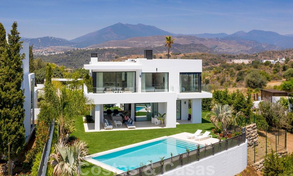 SOLD. Opportunity! Last villa! Brand New modern Villa for sale on the Golden Mile, Marbella. In a gated and secure complex. Special discount! 30186