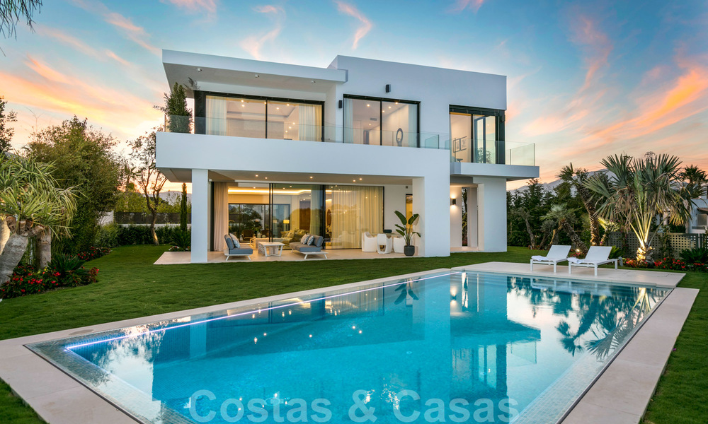 SOLD. Opportunity! Last villa! Brand New modern Villa for sale on the Golden Mile, Marbella. In a gated and secure complex. Special discount! 30194