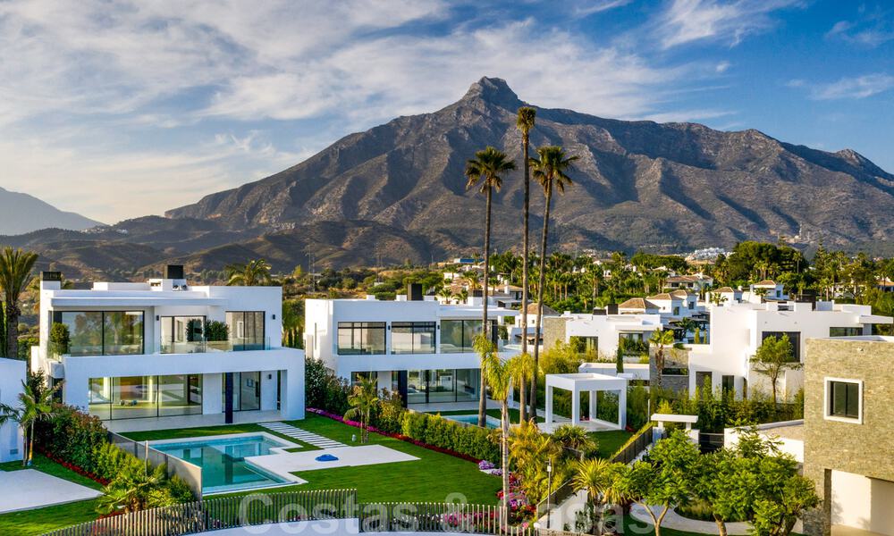 SOLD. Opportunity! Last villa! Brand New modern Villa for sale on the Golden Mile, Marbella. In a gated and secure complex. Special discount! 30221