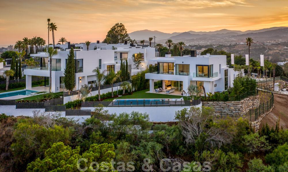 SOLD. Opportunity! Last villa! Brand New modern Villa for sale on the Golden Mile, Marbella. In a gated and secure complex. Special discount! 30224