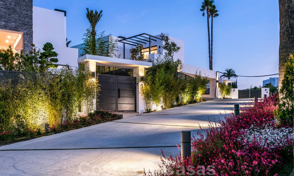 SOLD. Opportunity! Last villa! Brand New modern Villa for sale on the Golden Mile, Marbella. In a gated and secure complex. Special discount! 30227