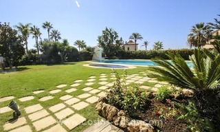 Beachside villa for sale - East Marbella - Costa del Sol 1