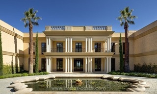 Unique palatial mansion for sale on the Golden Mile, Marbella. Incredible price reduction! 3