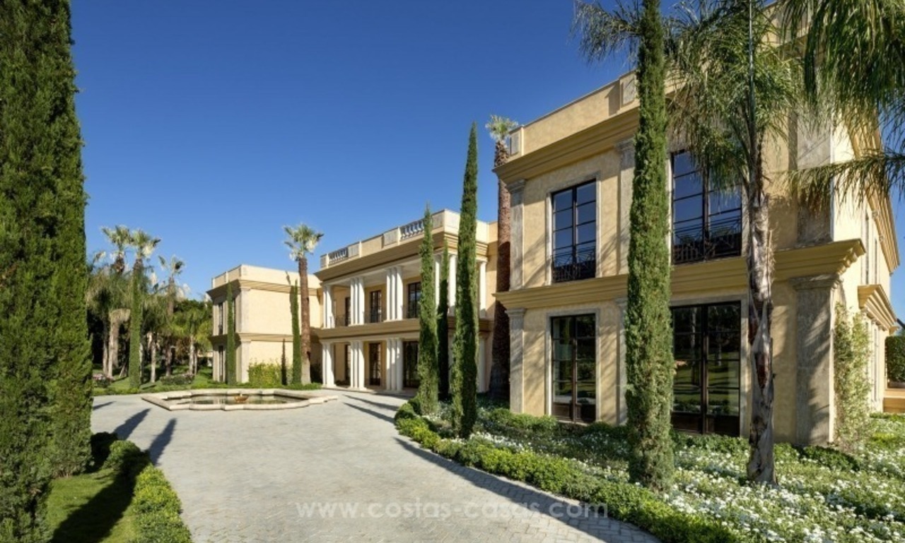 Unique palatial mansion for sale on the Golden Mile, Marbella. Incredible price reduction! 4