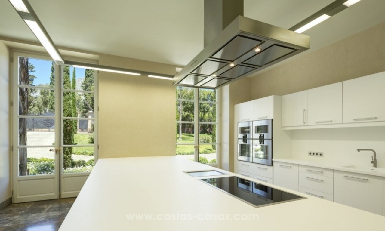 Unique palatial mansion for sale on the Golden Mile, Marbella. Incredible price reduction! 16