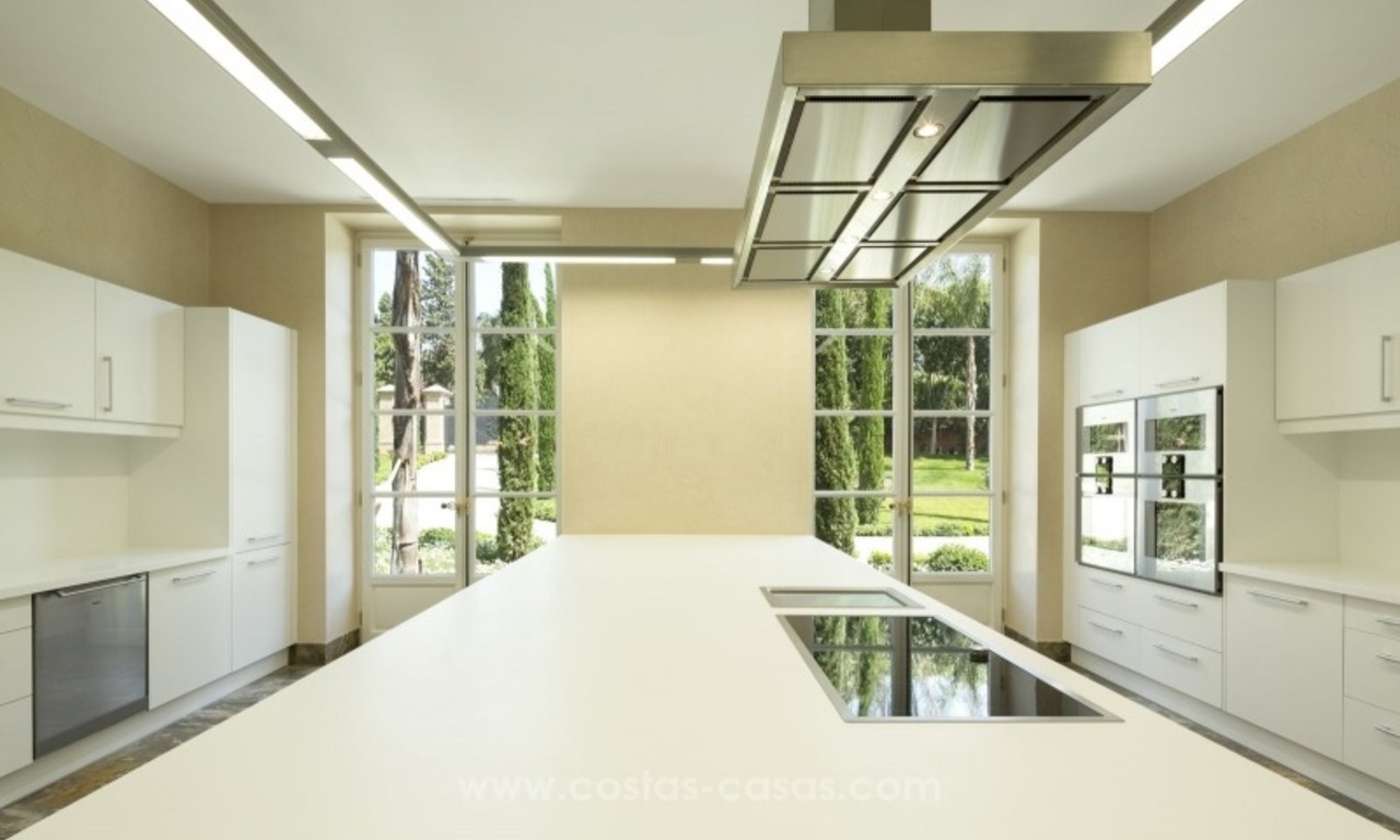 Unique palatial mansion for sale on the Golden Mile, Marbella. Incredible price reduction! 15